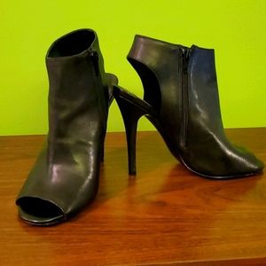 Steve Madden Leather Shoe